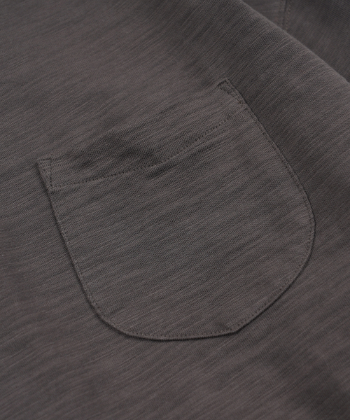FRIZMWORKS(フリズムワークス)の「SLUB HENLEY NECK L/S TEE _ CHARCOAL(Tシャツ/カットソー・メンズ・その他・SMALL/MEDIUM/LARGE/X-LARGE)」の4枚目の写真