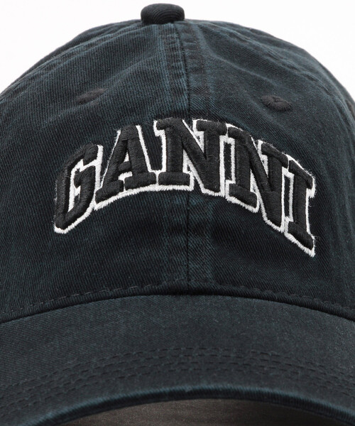 GANNI（ガニー）の「GANNI/ガニー Washed Cotton Canvas Cap / A6900 / ベースボール ロゴ キャップ（キャップ・レディース・ブラック・ONE SIZE）」の5枚目の写真