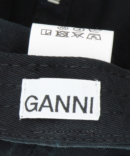 GANNI（ガニー）の「GANNI/ガニー Washed Cotton Canvas Cap / A6900 / ベースボール ロゴ キャップ（キャップ・レディース・ブラック・ONE SIZE）」の9枚目の写真