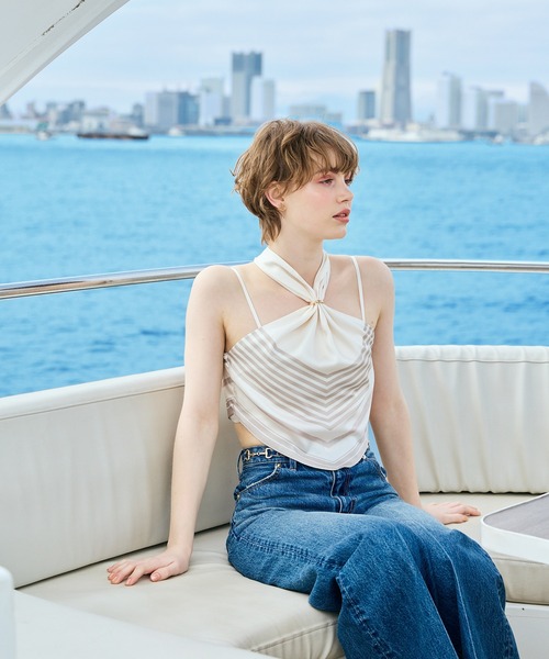 EIMY ISTOIRE（エイミーイストワール）の「スカーフパターンホルターネックトップス（その他トップス・レディース・ベージュ/ブラック・F）」の3枚目の写真