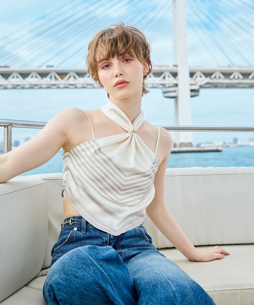 EIMY ISTOIRE（エイミーイストワール）の「スカーフパターンホルターネックトップス（その他トップス・レディース・ベージュ/ブラック・F）」の4枚目の写真