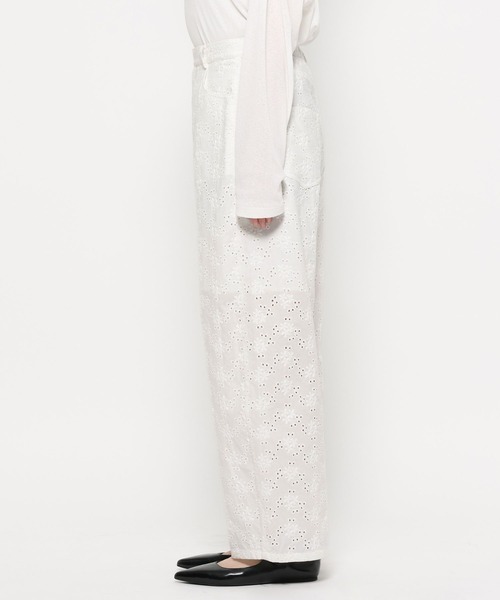 LOWRYS FARM（ローリーズファーム）の「レースカーブパンツ 641371（その他パンツ・レディース・ホワイト/ブラック・MEDIUM/LARGE）」の4枚目の写真