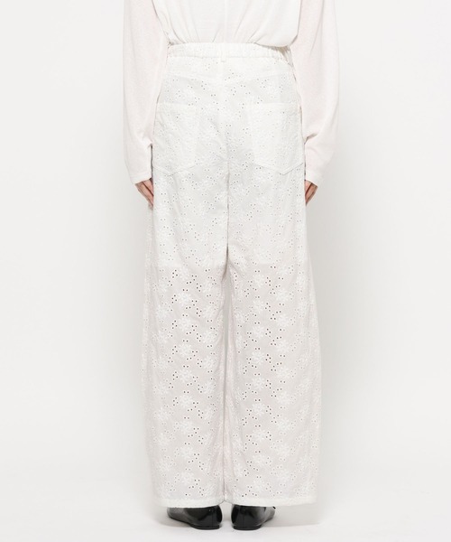 LOWRYS FARM（ローリーズファーム）の「レースカーブパンツ 641371（その他パンツ・レディース・ホワイト/ブラック・MEDIUM/LARGE）」の5枚目の写真