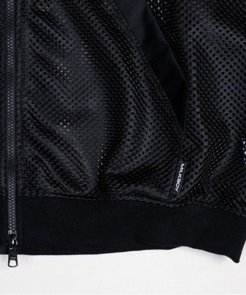 MILKBOY(ミルクボーイ)の「MESHED ZIP パーカー(パーカー・レディース・C/A・FREE)」の6枚目の写真
