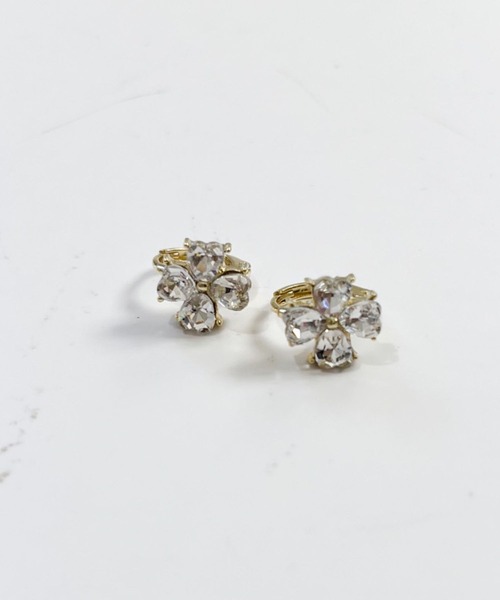 yu-ka（ユーカ）の「YU-KA:クローバーデザインフープピアス Clover design hoop earrings（ピアス（両耳用）・レディース・レッド/ブラック/ゴールド・FREE）」の8枚目の写真