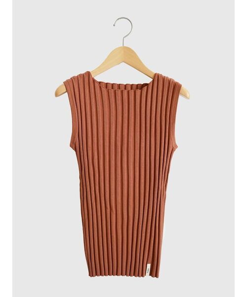 FIKA.（フィーカ）の「Wide rib sleeveless knit pullover（ニット/セーター・レディース・ブラック/オレンジ系2/オフホワイト/グリーン系その他2・MEDIUM）」の4枚目の写真