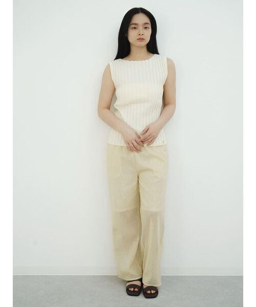 FIKA.（フィーカ）の「Wide rib sleeveless knit pullover（ニット/セーター・レディース・ブラック/オレンジ系2/オフホワイト/グリーン系その他2・MEDIUM）」の17枚目の写真
