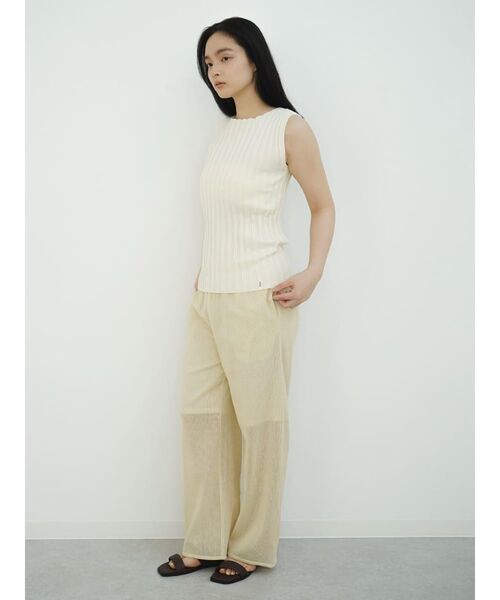FIKA.（フィーカ）の「Wide rib sleeveless knit pullover（ニット/セーター・レディース・ブラック/オレンジ系2/オフホワイト/グリーン系その他2・MEDIUM）」の18枚目の写真