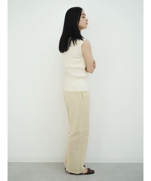 FIKA.（フィーカ）の「Wide rib sleeveless knit pullover（ニット/セーター・レディース・ブラック/オレンジ系2/オフホワイト/グリーン系その他2・MEDIUM）」の19枚目の写真