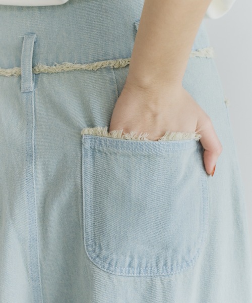 OLUN(オルン)の「fringe detail tuck denim pants/フリンジタックデニムパンツ(デニムパンツ・レディース・インディゴブルー/ライトブルー・FREE/SMALL/X-SMALL)」の21枚目の写真