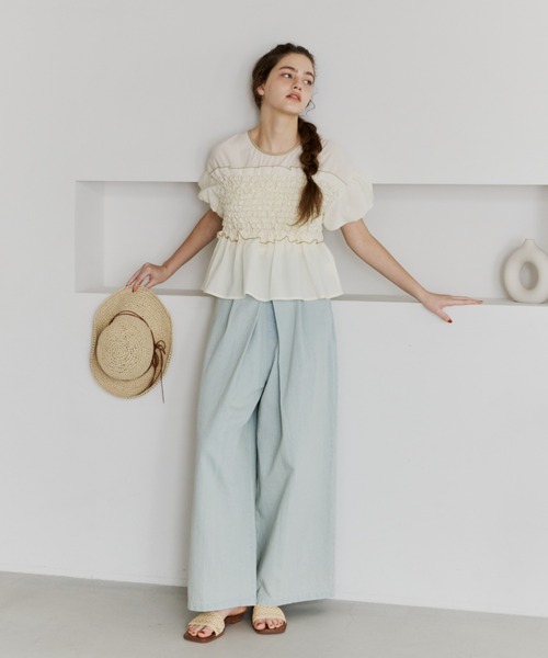 OLUN(オルン)の「fringe detail tuck denim pants/フリンジタックデニムパンツ(デニムパンツ・レディース・インディゴブルー/ライトブルー・FREE/SMALL/X-SMALL)」の14枚目の写真