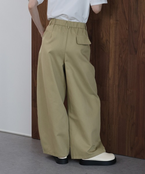 J by blue（ジェイバイブルー）の「エッグカーブパンツ（その他パンツ・レディース・ベージュ/ブラック/ホワイト・MEDIUM）」の13枚目の写真