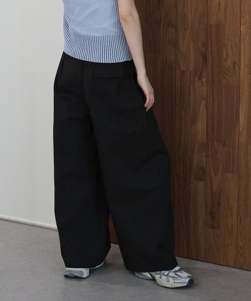 J by blue（ジェイバイブルー）の「エッグカーブパンツ（その他パンツ・レディース・ベージュ/ブラック/ホワイト・MEDIUM）」の18枚目の写真