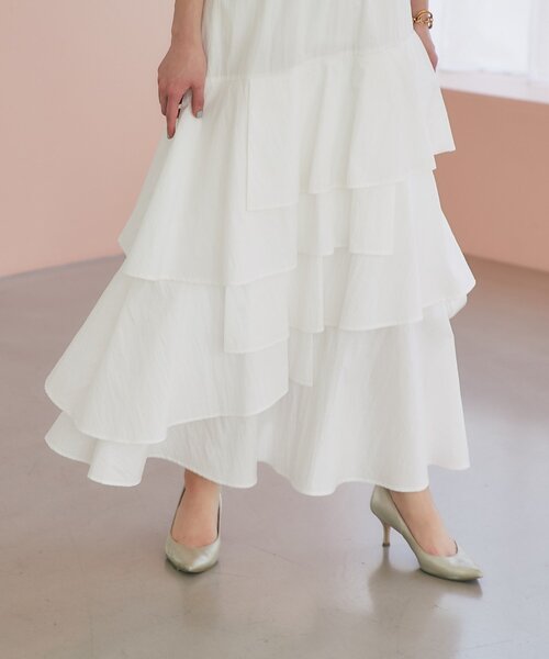 La boutique BonBon（ラブティックボンボン）の「【立体的で華やか】コットンナイロンイレヘムティアードスカート（スカート・レディース・ホワイト/サックスブルー・38/36）」の5枚目の写真