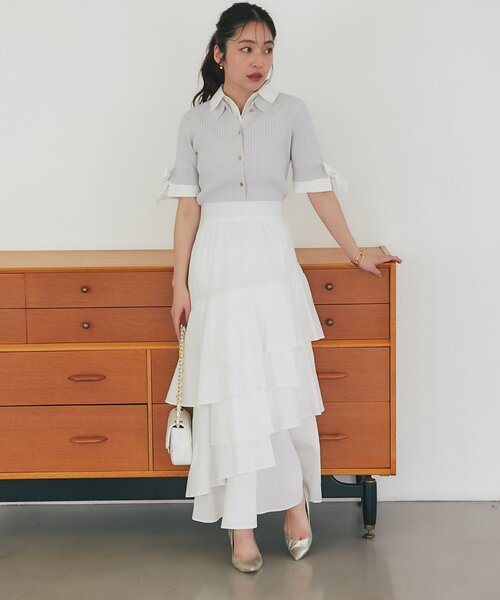 La boutique BonBon（ラブティックボンボン）の「【立体的で華やか】コットンナイロンイレヘムティアードスカート（スカート・レディース・ホワイト/サックスブルー・38/36）」の11枚目の写真