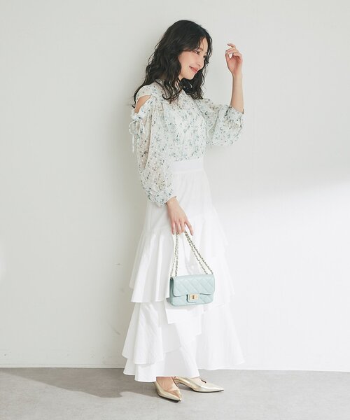 La boutique BonBon（ラブティックボンボン）の「【立体的で華やか】コットンナイロンイレヘムティアードスカート（スカート・レディース・ホワイト/サックスブルー・38/36）」の20枚目の写真