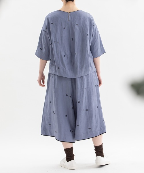 nop de nod（ノップドゥノッド）の「リネンレーヨン刺繍ガウチョパンツ（その他パンツ・レディース・ライトブルー/ブラック/ネイビー・3）」の11枚目の写真