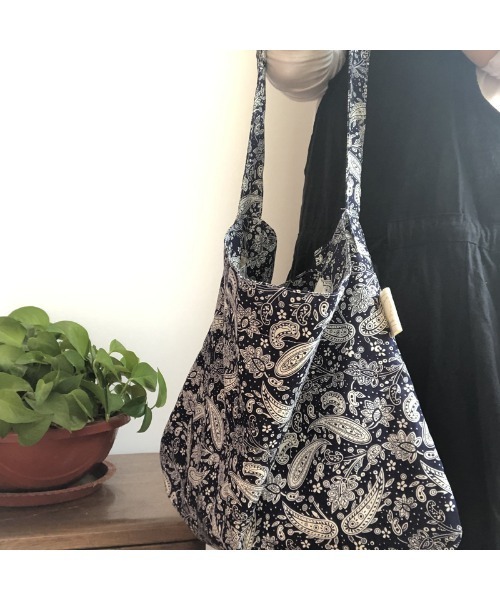 tokohana(トコハナ)の「ショルダバッグ レディース 斜めかけ(ショルダーバッグ・レディース・ホワイト系その他/ラベンダー/ホワイト×ネイビー/ベージュ/グリーン/ネイビー/レッド・FREE)」の2枚目の写真
