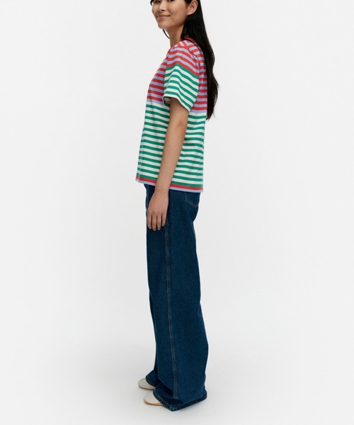 marimekko（マリメッコ）の「【オンラインストア限定】【kioski】 Tasaraita Unisex Unikko / t-shirt（Tシャツ/カットソー・レディース・マルチ・MEDIUM/SMALL/X-SMALL）」の11枚目の写真
