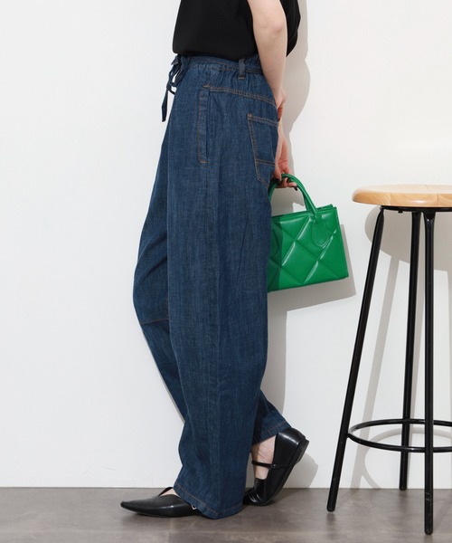 atONE(アットワン)の「ライトオンスデニムイージーバレルパンツ(デニムパンツ・レディース・ワンウォッシュ/ブルー/ネイビー・L/LL/M/3L/4L)」の4枚目の写真