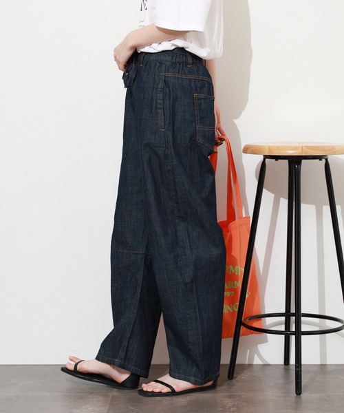 atONE(アットワン)の「ライトオンスデニムイージーバレルパンツ(デニムパンツ・レディース・ワンウォッシュ/ブルー/ネイビー・L/LL/M/3L/4L)」の12枚目の写真