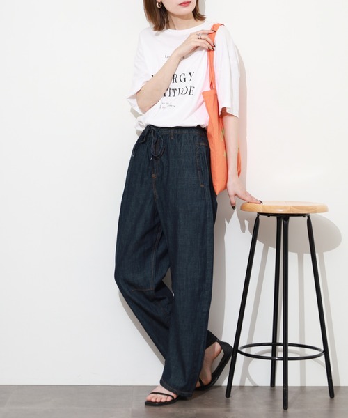 atONE(アットワン)の「ライトオンスデニムイージーバレルパンツ(デニムパンツ・レディース・ワンウォッシュ/ブルー/ネイビー・L/LL/M/3L/4L)」の17枚目の写真
