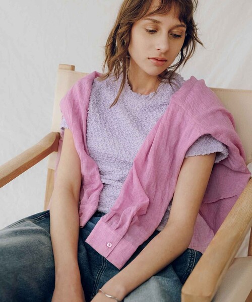 BIANCA（ビアンカ）の「【1枚で着映え】ふくれジャカードカットソー（Tシャツ/カットソー・レディース・グリーン/パープル系その他/ライトブルー/ブラック/オフホワイト/イエロー・38）」の7枚目の写真