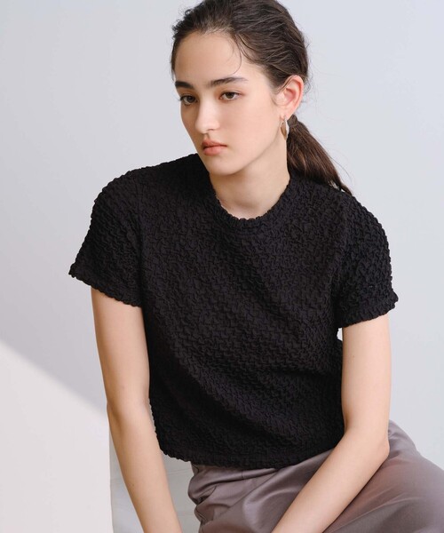 BIANCA（ビアンカ）の「【1枚で着映え】ふくれジャカードカットソー（Tシャツ/カットソー・レディース・グリーン/パープル系その他/ライトブルー/ブラック/オフホワイト/イエロー・38）」の12枚目の写真