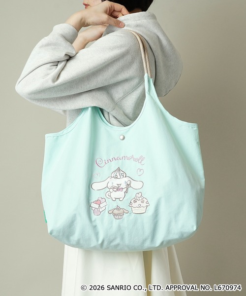 sanrio(サンリオ)の「【unify × Sanrio characters(サンリオキャラクターズ) 】大容量 A4サイズ収納可 軽撥水 トートバッグ SUPK-01(ショルダーバッグ・レディース・サックスブルー/ブラック/ラベンダー/ネイビー/ミント/ライトグレー・ONE SIZE)」の4枚目の写真
