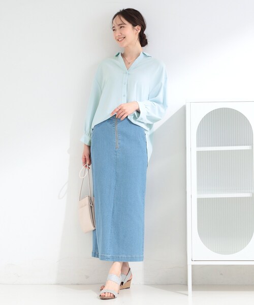 SHOO・LA・RUE(シューラルー)の「【S-LL/洗濯機可】後ろ姿も抜かりなく バックレースアップシャツ(シャツ/ブラウス・レディース・オフホワイト/ライトブルー/ベビーピンク・02/01/04/03)」の8枚目の写真