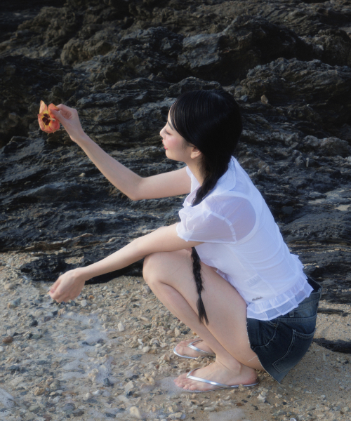 ROSEFRANTZ（ロゼフランツ）の「See-through Pleat Short Sleeved Blouse [Ivory]（シャツ/ブラウス・レディース・アイボリー・SMALL/MEDIUM）」の4枚目の写真