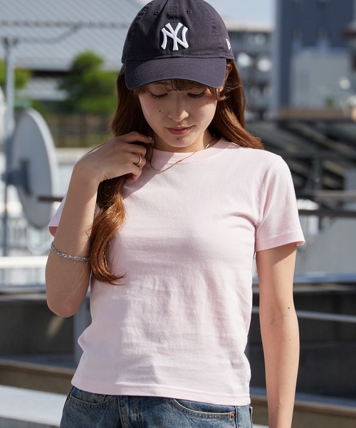 United Athle(ユナイテッドアスレ)の「【UNITED ATHLE】5.6オンス ハイクオリティー クルーネック ベイビーT チビT ミニT クロップドTシャツ 半袖 レディース 2026年 夏 夏服(Tシャツ/カットソー・レディース・ブラック/ミックスグレー/ベビーピンク/ナチュラル/ホワイト/グリーン/ライトオリーブ/スミクロ/ネイビー・XS/S)」の1枚目の写真