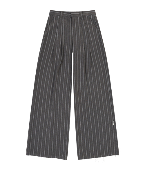 ORDINARY HOLIDAY（オーディナリー ホリデー）の「TUCK WIDE PANTS [CHARCOAL]（その他パンツ・レディース・その他・SMALL/MEDIUM）」の2枚目の写真
