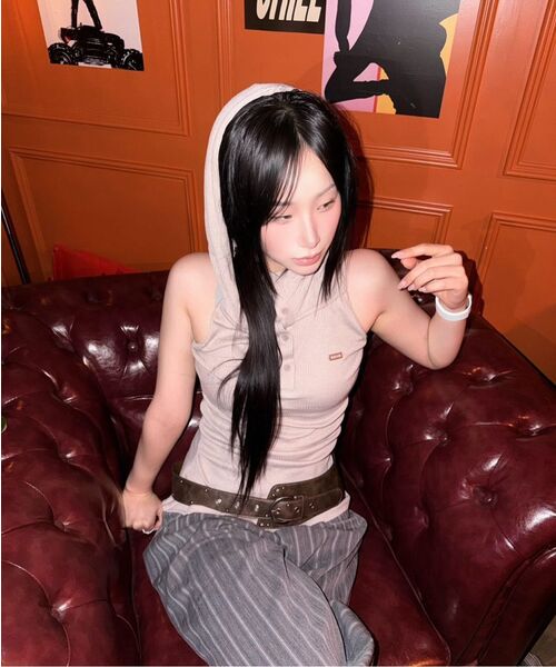 ORDINARY HOLIDAY（オーディナリー ホリデー）の「TUCK WIDE PANTS [CHARCOAL]（その他パンツ・レディース・その他・SMALL/MEDIUM）」の4枚目の写真