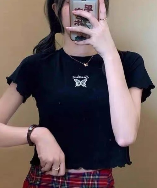 FUNdaysion(ファンデイション)の「ワンポイント刺繍ショートTシャツ(Tシャツ/カットソー・レディース・ブラック/ホワイト・M)」の3枚目の写真
