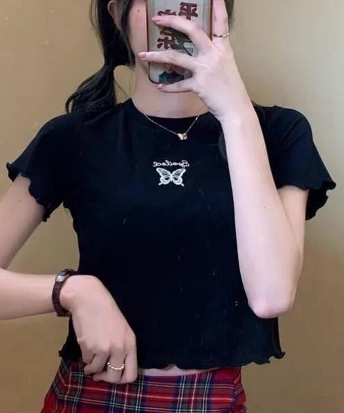 FUNdaysion(ファンデイション)の「ワンポイント刺繍ショートTシャツ(Tシャツ/カットソー・レディース・ブラック/ホワイト・M)」の19枚目の写真