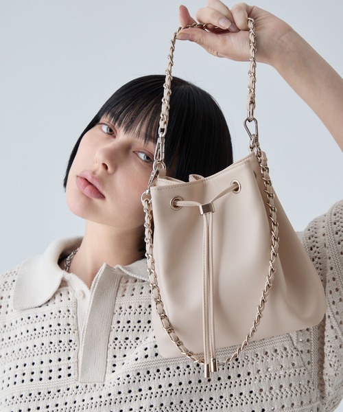 VELNUS(ベルナス)の「【VELNUS】Multi-Way Cross Design Chain Drawstring Bag/マルチway クロスデザイン チェーン巾着バッグ(ショルダーバッグ・メンズ・ブラック/アイボリー・FREE)」の8枚目の写真