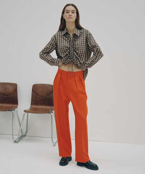 Spick & Span(スピックアンドスパン)の「《一部店舗+WEB限定》Double-Pleated Trousers(スラックス・レディース・オレンジ/ブラウン・36/38)」の4枚目の写真