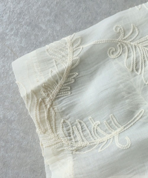 antiqua(アンティカ)の「リーフ 柄 刺繍 シアー テーラードジャケット(テーラードジャケット・レディース・ブラック/ナチュラル・ONESIZE)」の14枚目の写真