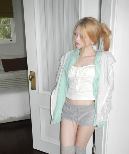 THEAIRTOWN(ジエアタウン)の「cinamon shirring top(キャミソール・レディース・アイボリー/ミント・FREE)」の10枚目の写真