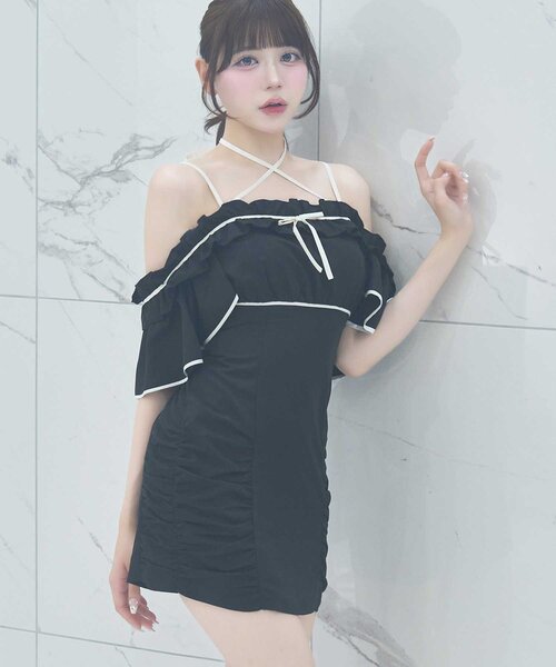 Belle Charme(ベルシャルム)の「【Belle Charme】Frill Offshoulder Onepiece(ワンピース・レディース・ベージュ/ブラック/アイボリー・FREE)」の1枚目の写真