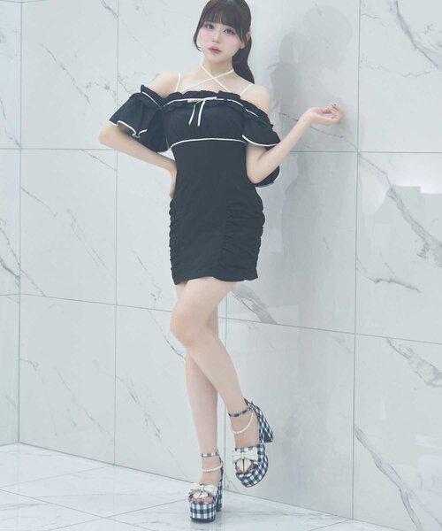Belle Charme(ベルシャルム)の「【Belle Charme】Frill Offshoulder Onepiece(ワンピース・レディース・ベージュ/ブラック/アイボリー・FREE)」の7枚目の写真