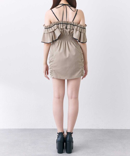 Belle Charme(ベルシャルム)の「【Belle Charme】Frill Offshoulder Onepiece(ワンピース・レディース・ベージュ/ブラック/アイボリー・FREE)」の13枚目の写真