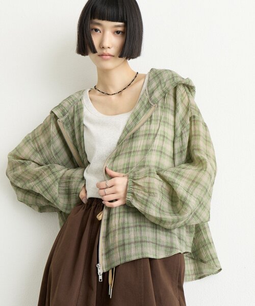 CIAOPANIC TYPY(チャオパニックティピー)の「∴シアークロップドジップチェックフードシャツ(シャツ/ブラウス・レディース・ブラウン/グリーン/ブルー/オフホワイト・ONE SIZE)」の1枚目の写真