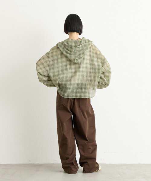 CIAOPANIC TYPY(チャオパニックティピー)の「∴シアークロップドジップチェックフードシャツ(シャツ/ブラウス・レディース・ブラウン/グリーン/ブルー/オフホワイト・ONE SIZE)」の17枚目の写真