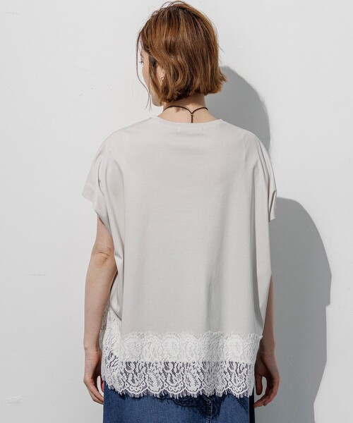 23区 L(ニジュウサンクオオキイサイズ)の「コットンフォルムレースコンビ カットソー(Tシャツ/カットソー・レディース・ライトグレー系/グレー系/ホワイト系・44/46)」の19枚目の写真