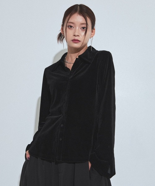 PAGEBOY(ページボーイ)の「クールベロアコンパクトシャツ【接触冷感】(シャツ/ブラウス・レディース・ブラック/ダークブラウン・FREE)」の2枚目の写真