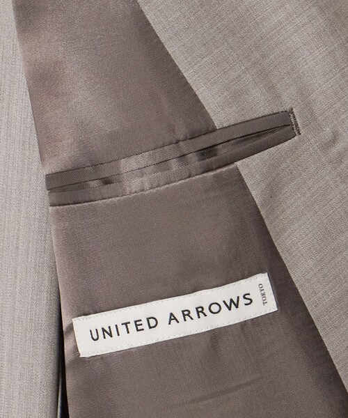 UNITED ARROWS(ユナイテッドアローズ)の「ワンフォーティー サテン オーディナリー ダブル 6ボタン テーラードジャケット(テーラードジャケット・メンズ・ベージュ/ダークグレー・M/S/XL/L)」の20枚目の写真