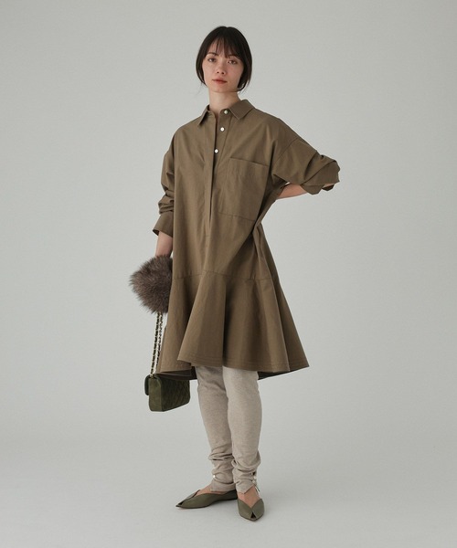 BABYLONE(バビロン)の「ペプラムシャツワンピース(シャツワンピース・レディース・ホワイト/カーキ・フリー)」の1枚目の写真