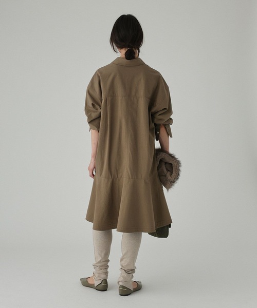 BABYLONE(バビロン)の「ペプラムシャツワンピース(シャツワンピース・レディース・ホワイト/カーキ・フリー)」の16枚目の写真